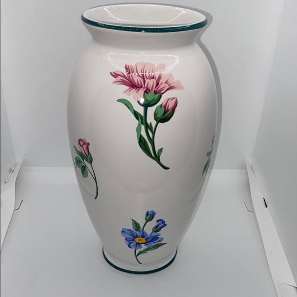 Tiffany & Co. Floral Vase with Blue, Yellow, and Pink Flower Accents - Picture 2 of 8